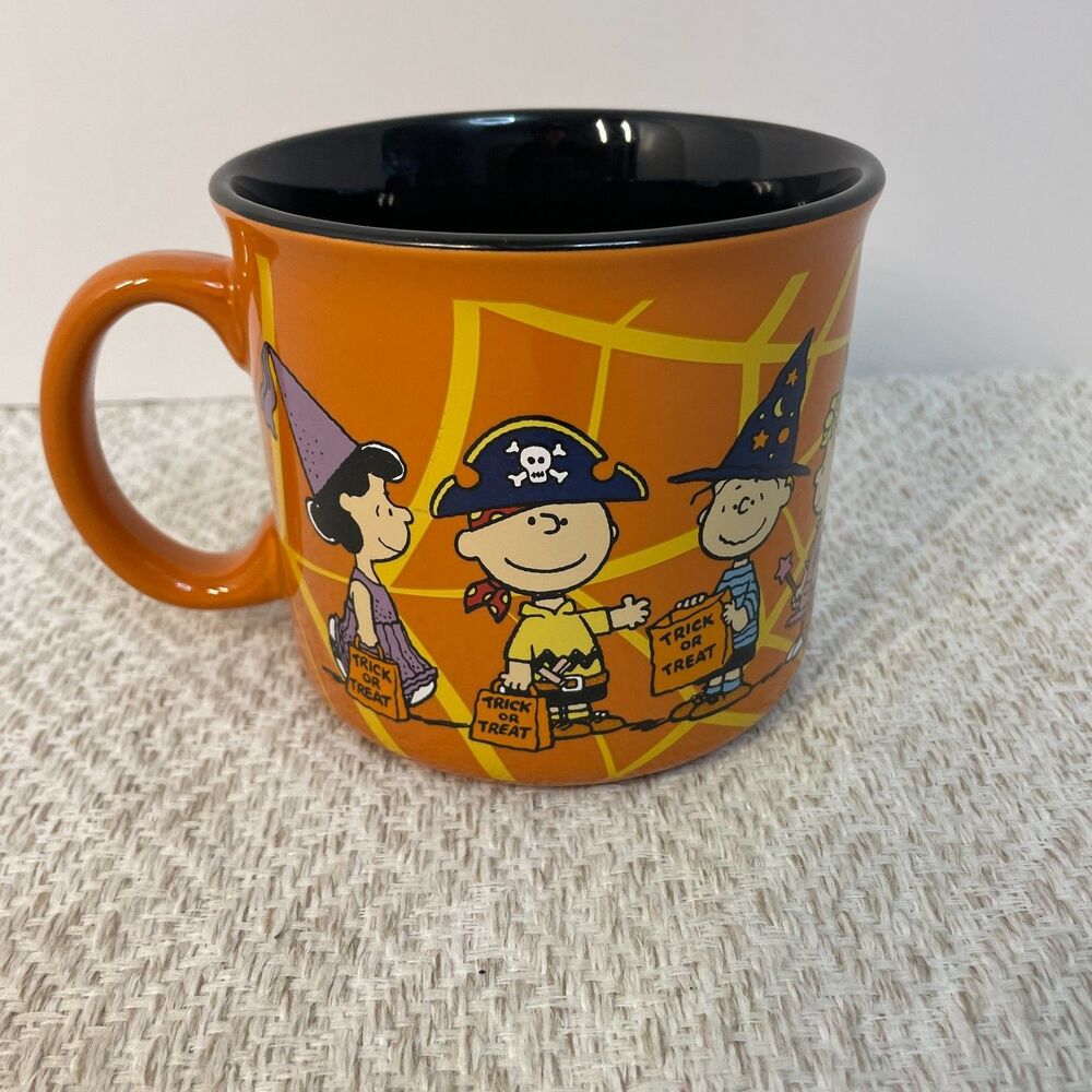 Peanuts Gibson Overseas Coffee Cup Mug Snoopy Costume Large Black Halloween